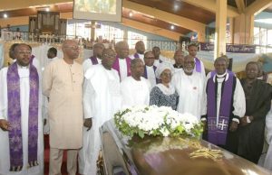 OPC’s Fasehun Buried, Event Witnessed By Osinbajo, Fayemi Akeredolu L-R: Dr Olusegun Mimiko, Dr Kayode Fayemi, Prof Yemi Osinbajo,the widow of Fasehun, Arakunrin Oluwarotimi Akeredolu and others at the church service...