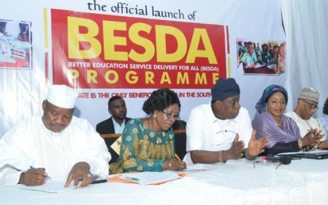 The Oyo State Deputy Governor, Hon. Moses Alake Adeyemo (middle) flanked by the representative of the Minister of Education, Dr Lami Amodu (second right), the National Project Coordinator of Better Education Service Delivery for All (BESDA), Prof. Gidado Tahir (right), the Chairman, Oyo State Universal Basic Education Board, Mrs. Aderonke Makanjuola (second left) and the representative of the Executive Secretary of Universal Basic Education Commission (UBEC), Mallam Wadatau Wadawaki at the official launch of BESDA programme in Ibadan on Thursday