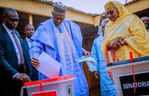 Photos: Check Out How Buhari, Wife Voted In Daura President Muhammadu Buhari and his wife, Aisha in Daura on Saturday morning...