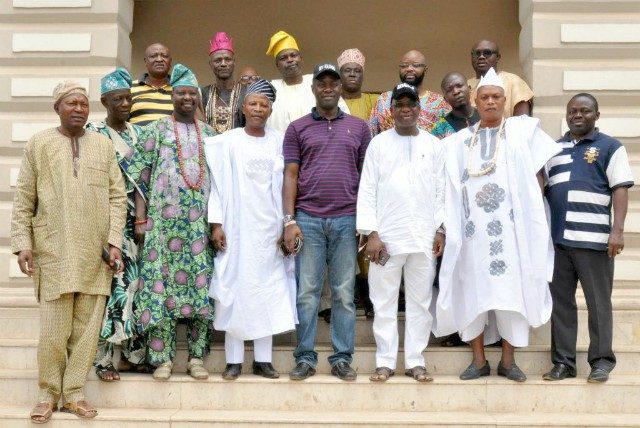 Engr Seyi Makinde and his running mate, Engr Rauf Olaniyan (middle) in group photograph with the Ibadan Mogajis…