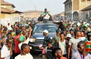 Oyo 2019: PDP’s Seyi Makinde Takes Campaign To Oyo Town Engr Seyi Makinde…during the tour…