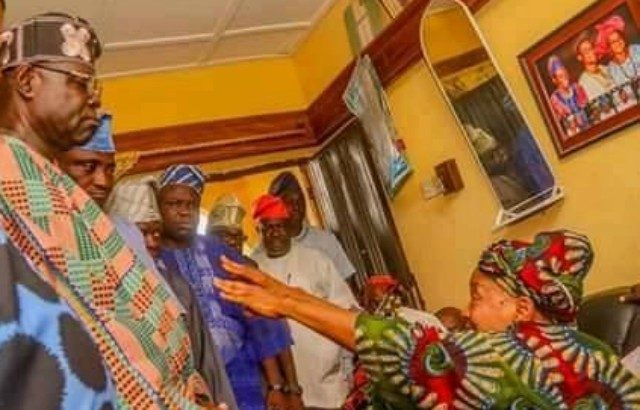 The Speaker of the Oyo State House of Assembly, Hon Olagunju Ojo, left, with others during the visit to the family of slain Rep Member, Hon Temitope Olatoye Sugar…