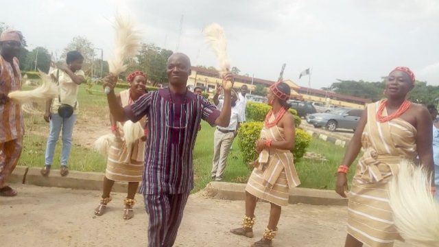 ...Wale Ojo-Lanre...with his troupe members...at the dance carnival...