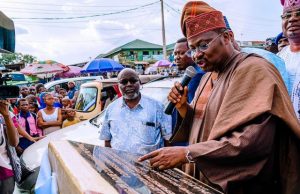 Ajimobi Commissions Lam Adesina Road, Model School, Others Oyo State Governor, Senator Abiola Ajimobi, inaugurating the newly-dualised Challenge-Efunsetan Roundabout Phase Road project, now named after a former Governor of the state, late Alhaji Lam Adesina, in Ibadan...