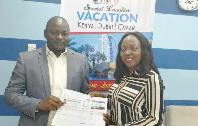 UfitFly’s Team Leader, Evg. Ajibola Ogunkeyede (left) presenting visa and air-ticket to Omolaraeni Olaosebikan, the CEO of Pixels Digital Photography winner of Ibadan Golf Club 2019 Lady’s Open raffle winner which was sponsored by the travels & tours’ outfit...