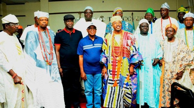 The Oluwo of Iwoland, Oba Abdulrasheed Adewale Akanbi (4th right), Governor State of Osun, Mr. Adegboyega Oyetola (4th left); his deputy, Mr. Benedict Alabi (3rd left); the Olupo of Oluponna, Oba Emmanuel Oyeleso (left); the Olu of Ileogbo, Oba Habeeb Adetoyese (2nd left); the Agbowu of Ogbaagbaa, Oba Sikirulahi Akinropo (3rd right); the Onifin of Ikonifin, Oba Dr. Solomon Oyewo Ojo (2nd right); the Ota of Ilota, Oba Odetunji Ipadeola Akano and others, during the visit…