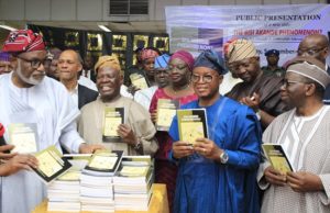 Photo: When Prominent Nigerians Graced Bisi Akande’s Book Presentation