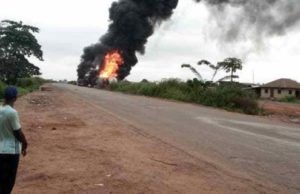 Tanker With Full Load Of Petrol Explodes On Lagos-Ibadan Expressway