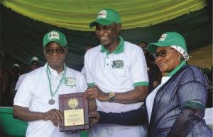 Photo: Oyetola Named ‘Best Sports Loving Governor’ In Nigeria