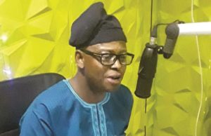 Oyo Governor In Minor Cabinet Change, Swaps Education, Establishment Commissioners