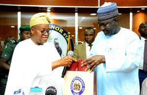 Photo: When Osun’s Oyetola Hosted Works & Housing Minister