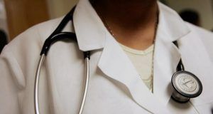 Doctors To Nigerians: Using Insecticides For Lice, Dandruff Can Lead To Death