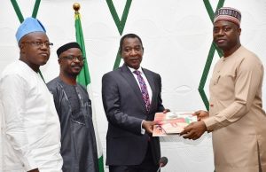 Photo: When University Press Management Visited Makinde