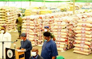 Lockdown Cushion: Oyetola’s Govt Gives Out 6,020 Bags Of Rice To Residents