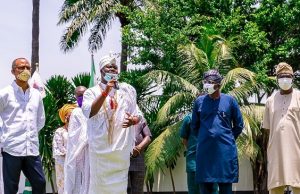 Sanwo-Olu’s Govt Receive Three Motorized Fumigators From Ooni