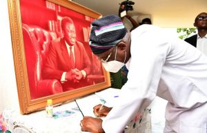 Photo: When Oyo’s Deputy Governor Visited Home Of Late Akinjide