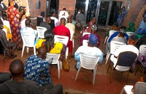 Ondo Guber: ZLP State, LG, Ward EXCOs Join APC, Declare Support For Gov Akeredolu Arakunrin Oluwarotimi Akeredolu...addressing ZLP's top members...