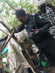 113 | PM Parrot one of the policemen at the scene