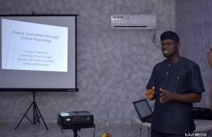 Why Online Publishers Must Always Adhere To Ethical Standards – Varsity Don ...Dr Oludayo Tade...delivering his lecture...