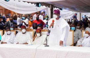 When Tinubu, Sanwo-Olu, Fayemi Joined Others At Jakande’s Eight Day Fidau …Lagos State Deputy Governor, Dr. Obafemi Hamzat; Ekiti State Governor, Dr. Kayode Fayemi; National Leader of the All Progressives Congress (APC), Asiwaju Bola Tinubu; Lagos State Governor, Mr. Babajide Sanwo-Olu and wife of the deceased, Alhaja Abimbola Jakande, during the 8-day Fidau prayer for the first civilian Governor of Lagos State, Alhaji Lateef Jakande, at Bishop Street, Ilupeju, on Friday…