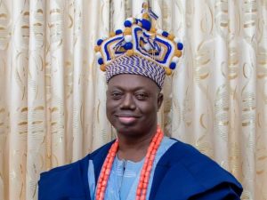 a2 | PM Parrot Oba Abdul Lateef Adeniran Akanni the Olofin Adimula Ado Odo Awori Kingdom