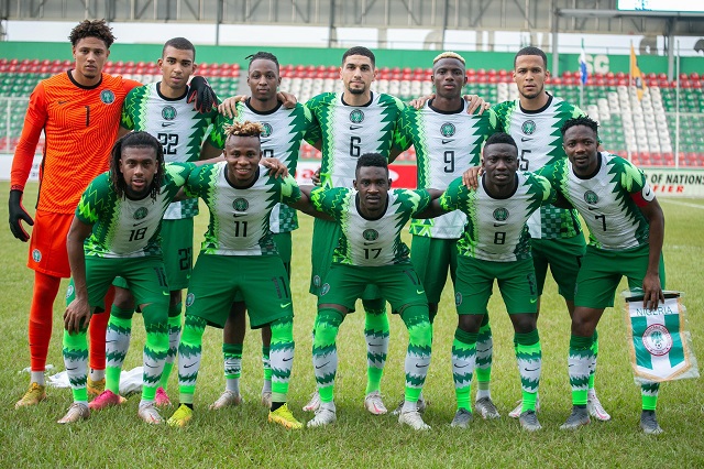 ...Nigeria's Super Eagles...before a flight...(completesports.com image)