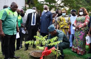 Makinde Reveals Plans To Plant 500,000 Trees By 2023 …Oyo State Governor, Seyi Makinde, planting a tree, while his deputy, Engr Rauf Olaniyan (second right); Secretary to the State Government, Mrs. Olubamiwo Adeosun (right); Chief of Staff, Chief Bisi Ilaka (middle); Commissioner for Environment, Dr. Idowu Oyeleke (left) and others…at the event on Tuesday…