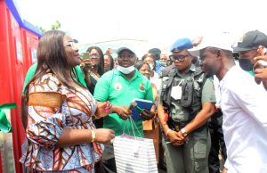 Why We Decided To Introduce Public Mobile Toilets – Oyo Govt Oyo's SSG, Mrs Olubamiwo Adeosun, left, with others at the event...