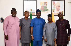 Makinde Secures Vote Of Confidence From Oyo PDP Federal Lawmakers Oyo State Governor, Seyi Makinde (middle); representative, Oyo South Senatorial District, Senator Kola Balogun (second right); representative, Ibadan South East/North East Federal constituency, Hon Abass Agboworin (right); representative, Ido/Ibarapa East Federal constituency, Hon Yemi Taiwo (second left) and representative, Ibadan South West/North West Federal constituency, Hon Stanley Adedeji during a courtesy visit to the Governor's Office, Secretariat, Ibadan…