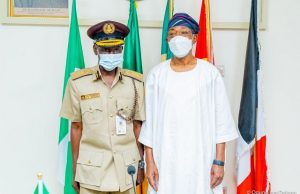 Nigeria’s Border Security: Aregbesola Tasks Acting Comptroller General Of Immigration …Minister of Interior, Ogbeni Rauf Aregbesola (r); Acting Comptroller General of th Nigeria Immigration Service, Idris Isah Jere, after the presentation of the new head of the Service to the Minister by Federal Commissioners and Board Secretary of the Civil Defence, Corrections, Fire, Immigration Service Board (CDCFIB) in Abuja…