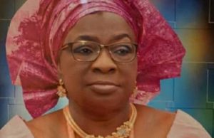 Akande-Sadipe Commiserates with Ajimobi’s Wife Over Mother’s Demise Mama Victoria Amudoaghan