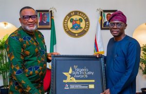 Day Nigeria Skits Industry Awards Was Endorsed By Sanwo-Olu …founder, Nigeria Skits Industry Awards, Hon. Bimbo Daramola (left), presenting the 1st Nigeria Skits Industry Awards insignia to the Lagos State Governor, Mr. Babajide Sanwo-Olu during the visit…
