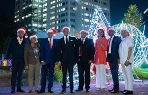 Yuletide: UBA Foundation Projects Message Of Hope, Encouragement L-R: Group Head, Customer Fulfilment Centre(CFC), United Bank for Africa Plc, Prince Ayewoh; Group Head, Personal Banking and Retail Liabilities, Ogechi Altraide; Deputy Managing Director, Oliver Alawuba; Group Managing Director/CEO, United Bank for Africa Plc, Mr. Kennedy Uzoka; Executive Director, Chiugo Ndubisi; UBA Foundation, Bola Atta; Head, Commercial and Corporate Banking, Muyiwa Akinyemi; and Head of Operations, Alex Alozie, at the 2021 Christmas and New Year Light Up Ceremony of UBA Foundation, Garden, by UBA Foundation at Marina, Lagos on Friday…