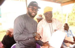 Day Hassan Giwa Submitted Letter Of Intention To Contest Lagelu/Akinyele House of Reps’ Seat Arc Hassan Olawale Giwa, left...presenting his letter...