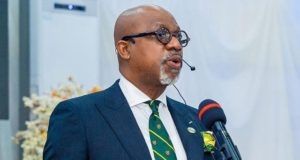 Abiodun’s Govt. Honours Outstanding Students, Receives Donations From BIC Governor Dapo Abiodun of Ogun State