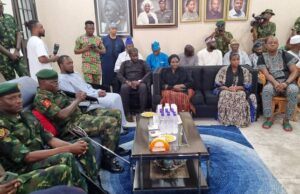 Photos As Army High Command, Prominent Politicians Pay Condolence Visits To Late Gen Muraina’s Family In Ibadan ...the Chief of Army Staff and others at the Ibadan home of late Major General Abdullahi Muraina (rtd) in Ibadan on Friday...