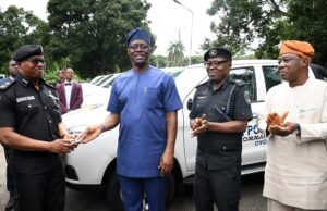 Oyo Police Command Takes Delivery Of More Operational Vehicles From Makinde’s Govt Oyo CP, Adebowale Williams, left, Gov 'Seyi Makinde, and Barr Bayo Lawal, right...during the presentation...