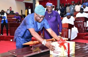 Photos: Check Out Moment Makinde Presented 2023 Budget To Oyo House Engineer Seyi Makinde...during the presentation of 2023 budget to the state's House of Assembly...on Thursday...