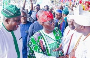 Photo: Ooni Of Ife Joins Sanwo-Olu To Witness Eko NAFEST’s Opening L-R: Director-General, National Council for Arts and Culture, Otunba Olusegun Runsewe; Lagos State Governor, Mr Babajide Sanwo-Olu exchanging greetings with Ooni of Ife, Oba Adeyeye Enitan Ogunwusi, Ojaja II during the opening ceremony of the event…