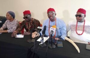Consider Experience, Scorecard In Electing Governor, Igbo Group Urges Lagosians L-R: Members of the Concerned Ndigbo Lagos, Chief Ogwuche Michael; Hon. (Mrs) Julie Eze; Chief Mba Godwin; Coordinator, Chief Chibunna Uwawuike and Patron, Igwe Ikechukwu at a press conference in Ikeja by the group, on Monday, February 6 2023...