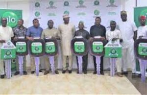 Jubilation As Glo Dealers Get Houses, Cars, Other Prizes