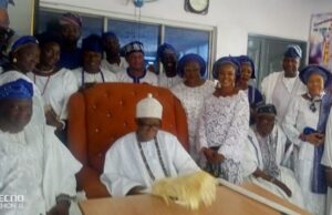 Olubadan Pleads With CCII BoT As Ibadan Week Kicks Off …the Olubadan, Oba Sen. Lekan Balogun, outgoing CCII PG, Prince Oluyemisi Adeaga and members of the 2023 Annual Ibadan Festival Week while paying homage to Olubadan as part of the activities to kick-start the Week…