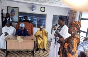 Olubadan Hosts New CCII President General, Preaches Unity L-R: Newly elected CCII PG, Barr. Niyi Ajewole, Olubadan of Ibadanland, Oba Lekan Balogun and Balogun of Ibadanland, High Chief Owolabi Olakulehin during the visit of the newly composed CCII EXCO to the Olubadan in his Alarere residence