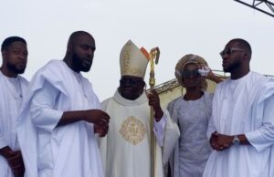 All You Need To Know About How Oyo Speaker’s Mom Was Buried Rt Hon Adebo Ogundoyin, left and others at the event...