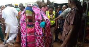 Orire LG Abductees: Oyo Govt. Joins Masquerades Group In Special Prayer For Victims’ Release ...Ibadan Egungun...on a visit to the Olubadan...