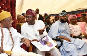 Coronation: System Of Appointing Olubadan Still Intact, Makinde, Oba Balogun Assure From left, Olubadan of Ibadanland, Oba Mohood Olalekan Balogun; Oyo State Governor, Seyi Makinde; Speaker, Oyo State House of Assembly, Hon Debo Ogundoyin and former Oyo State Speaker, Senator Mosurat Sumonu at the coronation ceremony of High Chiefs of Ibadanland…