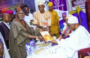 Eminent Indigenes To FG: Restructure Nigeria, Ibadan Merits Status Of A State …the Compendium launched at the event being presented to Olubadan, Oba Sen. Lekan Balogun, CFR by Chairman of the occasion, Oloye Lekan Alabi...