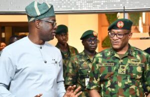 New GOC 2 Div Visits Makinde, Ready To Maintain Cordial Relationship With OYSG …Oyo State Governor, Engineer ‘Seyi Makinde (left) and the New, General Officer Commanding 2Division of Nigeria Army, Major General Valentine Okoro, during the visit…