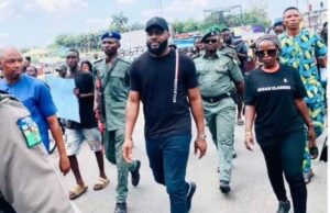 #JusticeforMohbad: When Oyo Speaker, Others Joined Protest In Ibadan, See Video Oyo Speaker, Rt Hon Adebo Ogundoyin, middle, with others...