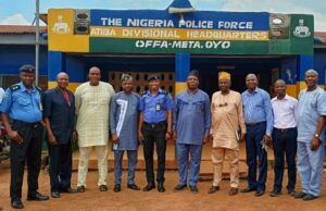 When Emmanuel Alayande University Of Education, Oyo VC Paid Courtesy Visits To LG Hqs, Others Emmanuel Alayande University Of Education, Oyo VC Paid Courtesy visit...